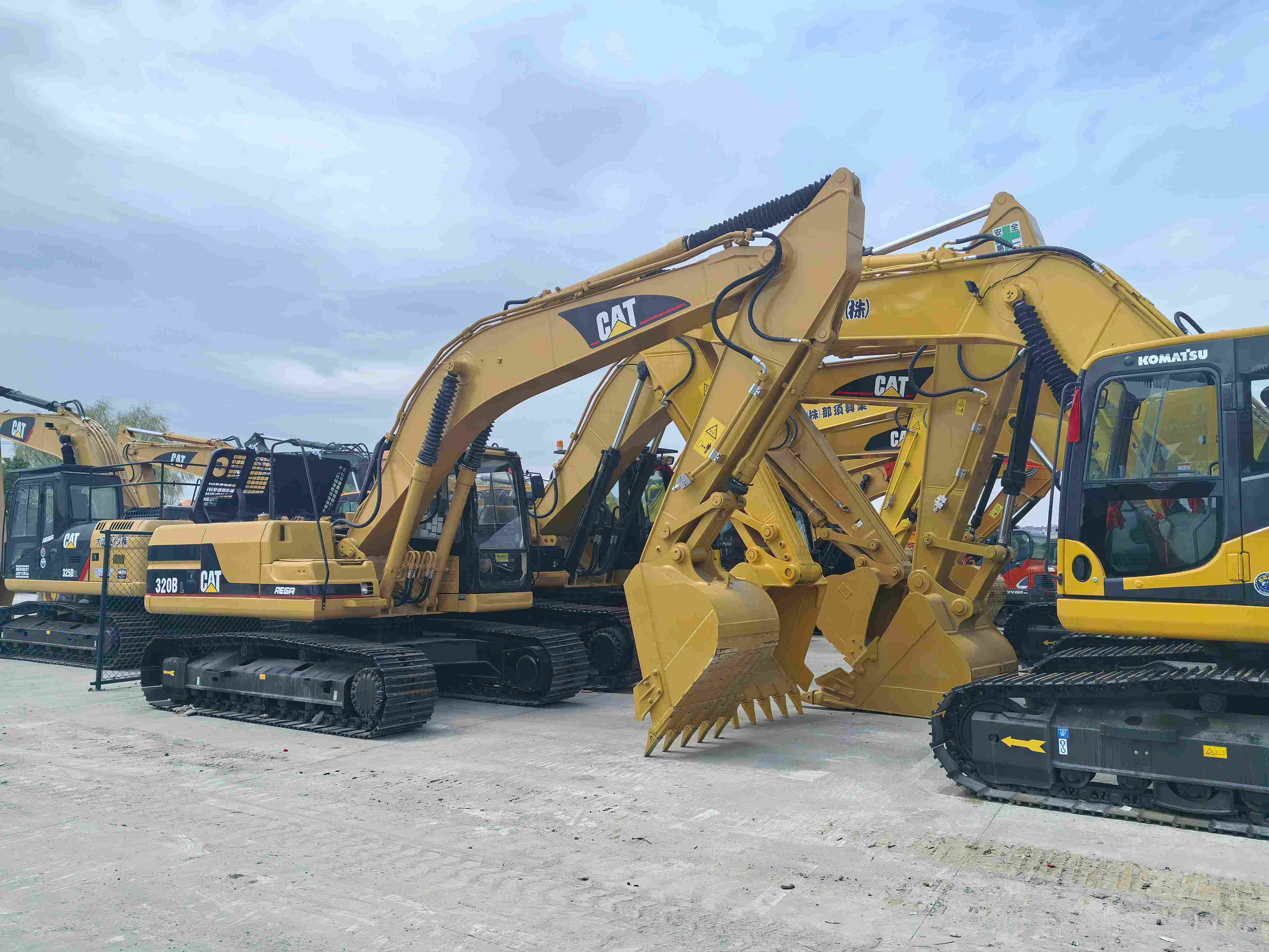 China Used Excavators: Your Ultimate Guide to Affordable Heavy Machinery